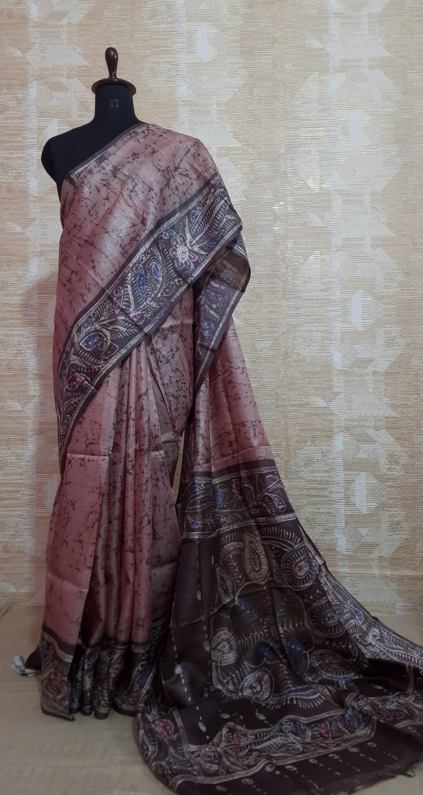 Gachi Tussar Silk Saree with Batik Print and Traditional Artistic Border Design